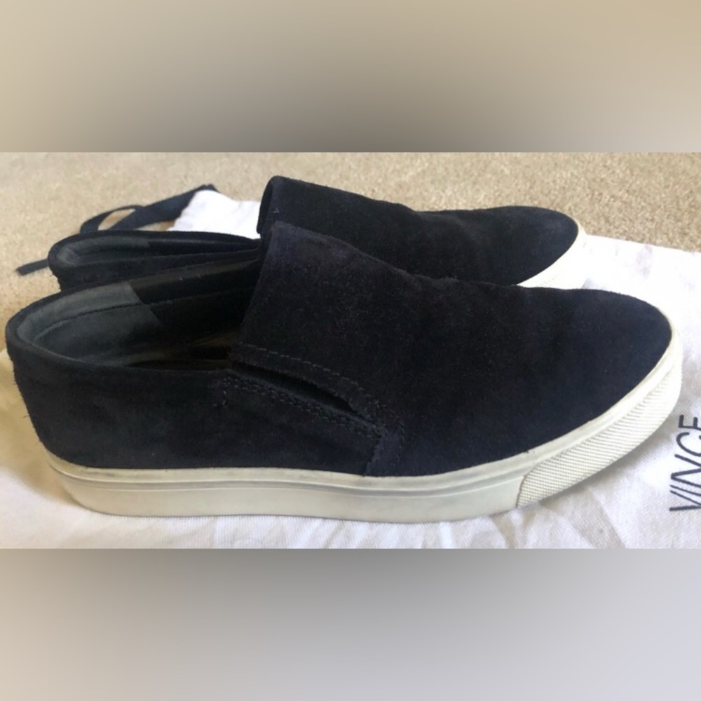 VINCE BLAIR BLACK SUEDE SLIP ON SNEAKERS SIZE 7